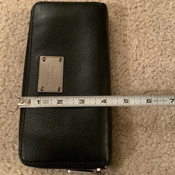 Michael Kors Black Pebble Leather Long Wallet - Like New - Picture 10 of 17